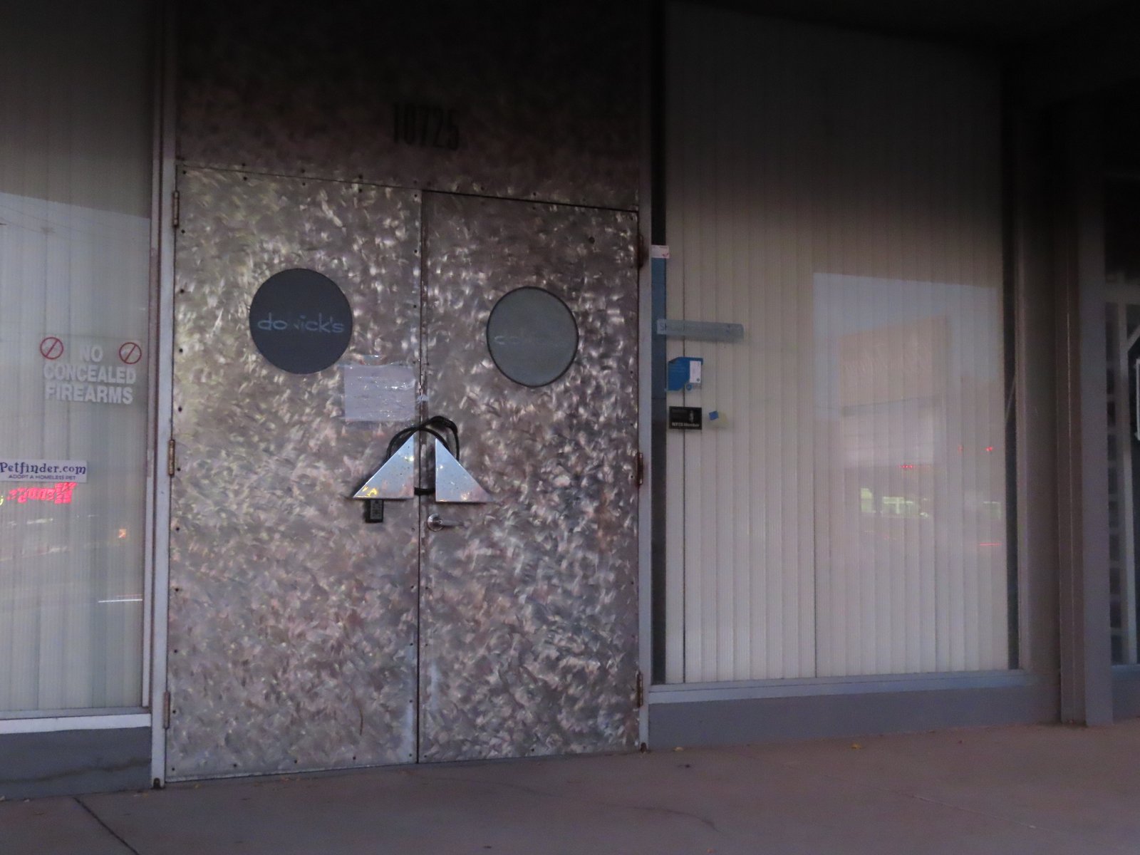 Front doors with triangular handles.